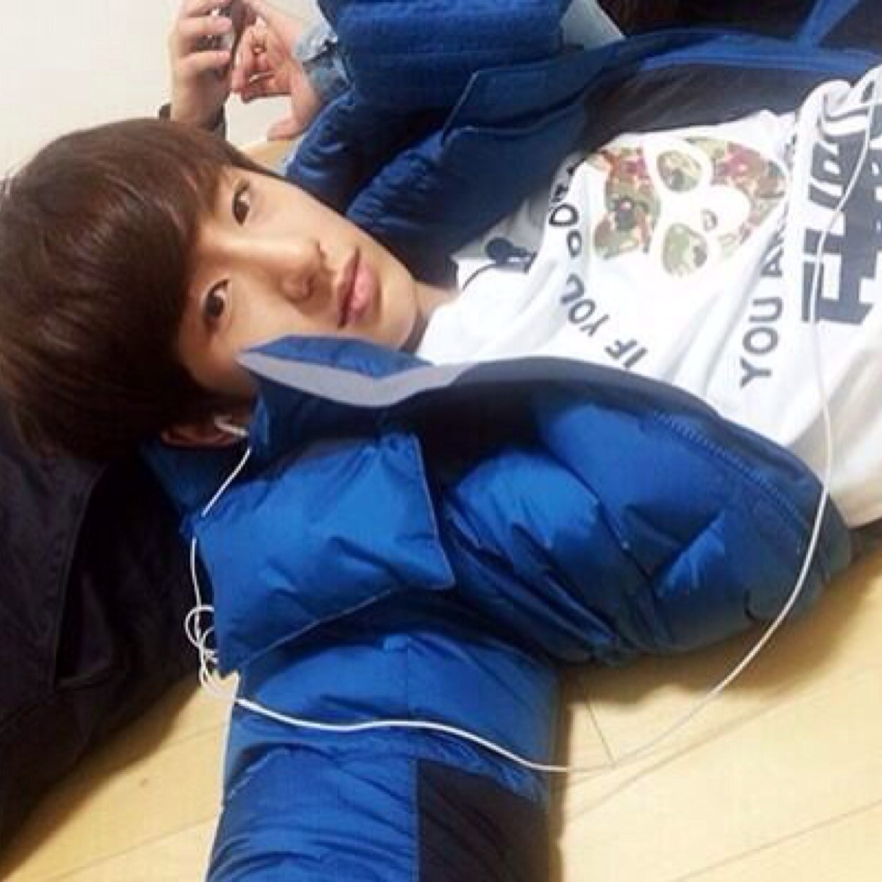 อันยอง!~ ผม มินวู มักเน่น้อยแห่งBoyfriendครับ[Real: @G_Boyfriend] ลองมาคุยกับผมก่อนสิแล้วจะหลงรักวูจิ๋วขี้อ้อนคนนี้♥ *ยิ้มตาหยี* #95line #babofam