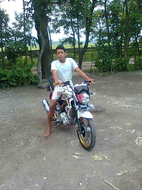 Mangan gag mangan asal ngumpul