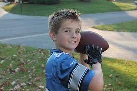 loves to play sports!!  dad is @eratliffR5, my mom is @delly_lynch, sister is @littleangekathy, GF is @Chlo_bird12 3-8-14. Babysitters is @Cat_valintine33, Sam