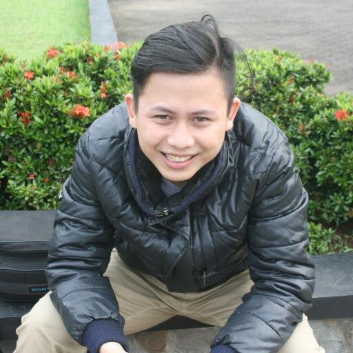 SAYA BUKANLAH DIA ATAUPUN MEREKA