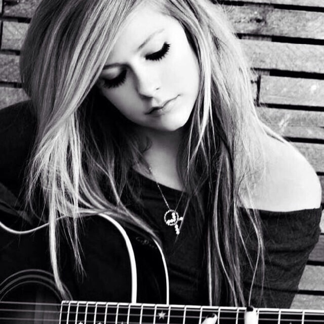 kankan_kanta's profile picture. 音楽が大好きです！ ギター／弾き語り／バンド／ロック／フォローバックしてくれたら喜びます
無言フォロー許して(°_°)