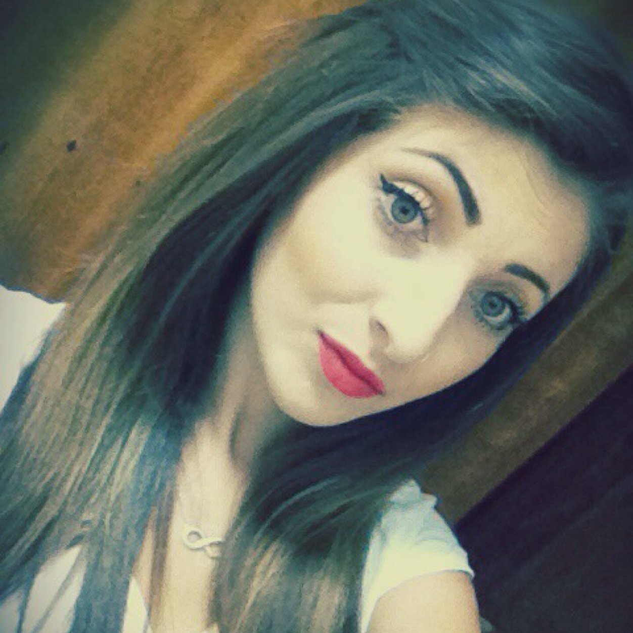 Facebook: Rafaela Govatski  
Instagram: Rafa_siaskowski