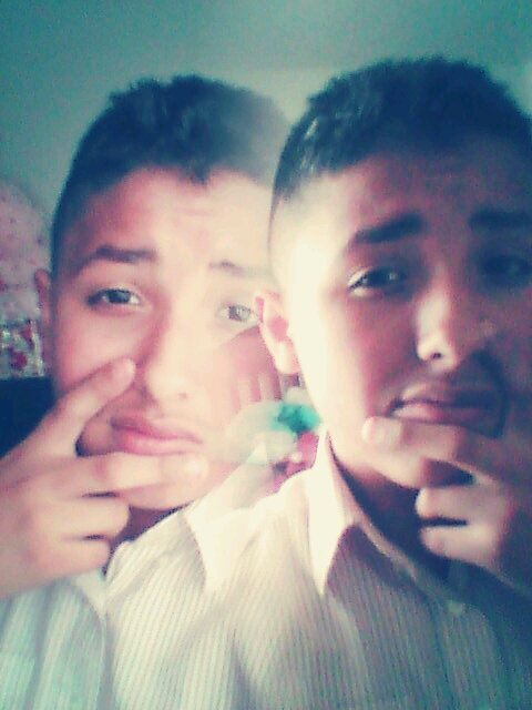 #TeamFollowMe #TeamIWillFollowBack dream = 2000 followers    follow me on instagram..) _eduardo_fernandez_