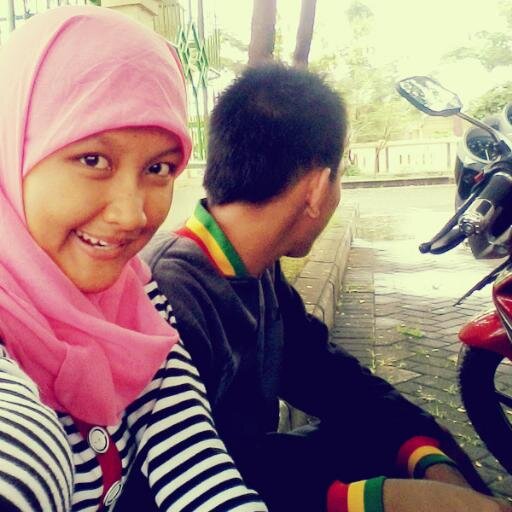 Raris Indra Riswanto || SMPN4 Tuban || lulus UN 2014 || Fikriyatul Mukarromah :)