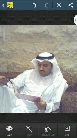 جميل أن تتصفح الناس كالكتاب ‏‏تتجاهل السخيف وتمزق السيء وتتوقف عند الأجمل.