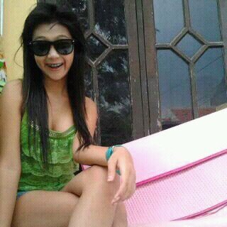 MelodySafira's profile picture. Gak suka cowok protektif dan mau menang sendiri.