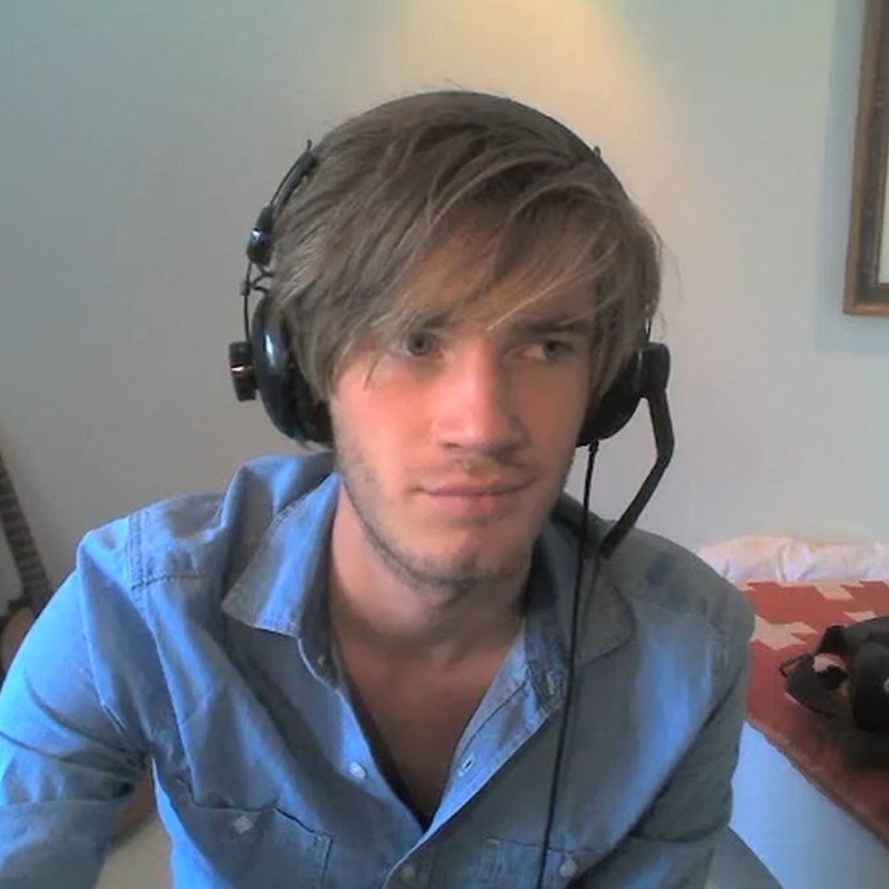 Felixarvid11's profile picture. Hello bros,pewdiepie here,my love Marzia ,i Fucking hate barrels,stephano my golden friend!!! Follow me i follow back!! #hatebarrels