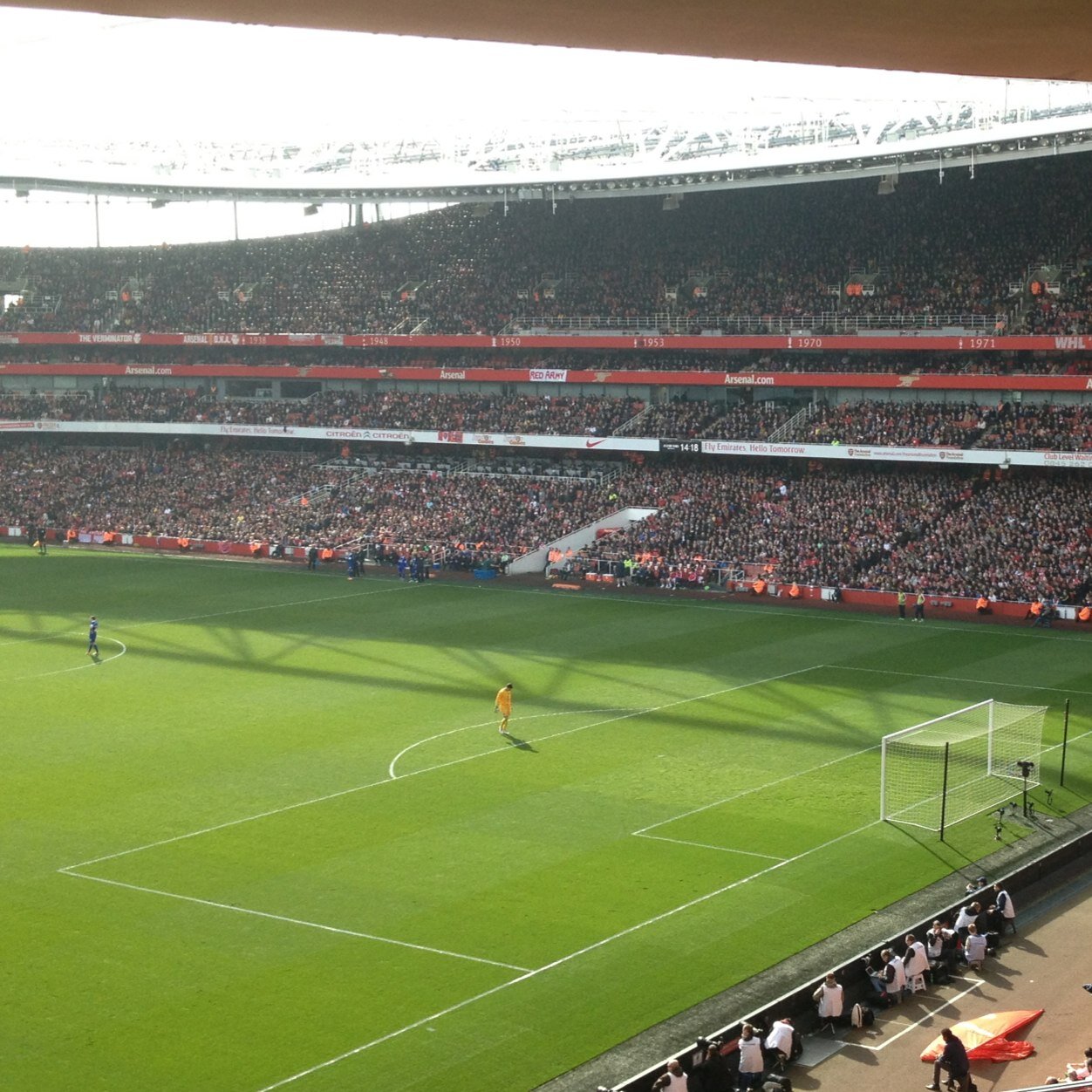 Born and bred a fanatical gooner 🎈🎈support the club no matter what ..... 🎈🎈 Arsenal 4 life 🎈🎈.     COYG 🔴⚪️🔴⚪️
