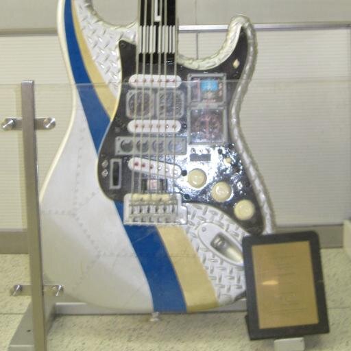 ギタリスト朝田英之によるギター演奏力/音楽力向上のコツをつぶやいていたアカウント。現在中級者以上のレベルの方は個人レッスンも承ります（オンライン可）。