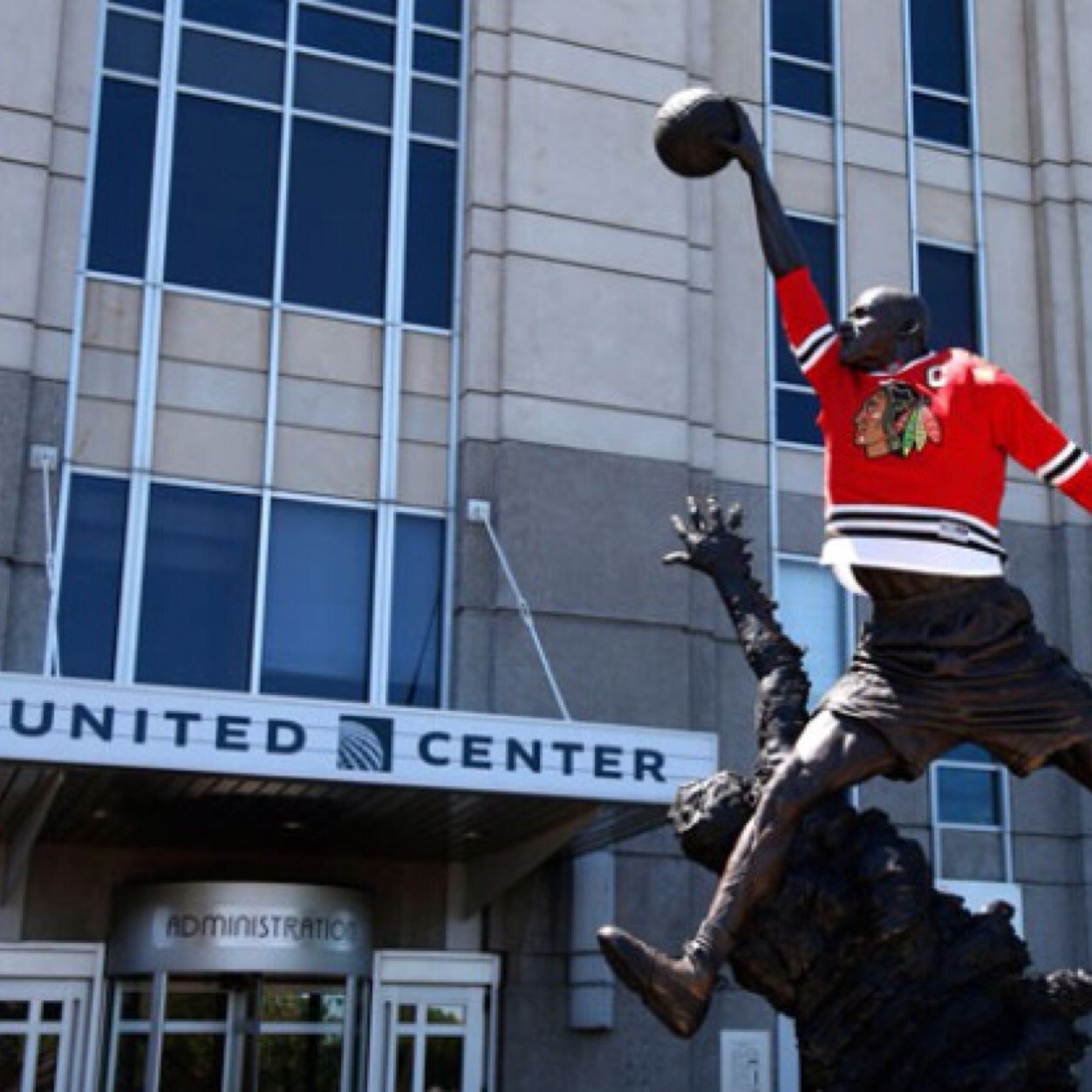 Bears, Cubs, Blackhawks, Bulls, and NIU. THIS IS CHICAGO SPORTS!