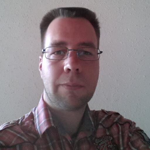 IT Junkie, Kommunikations Mensch, Weitseher,Fachlicher Querdenker, Ideenfinder, Lösungsorientierter Coach und absoluter Hundemensch