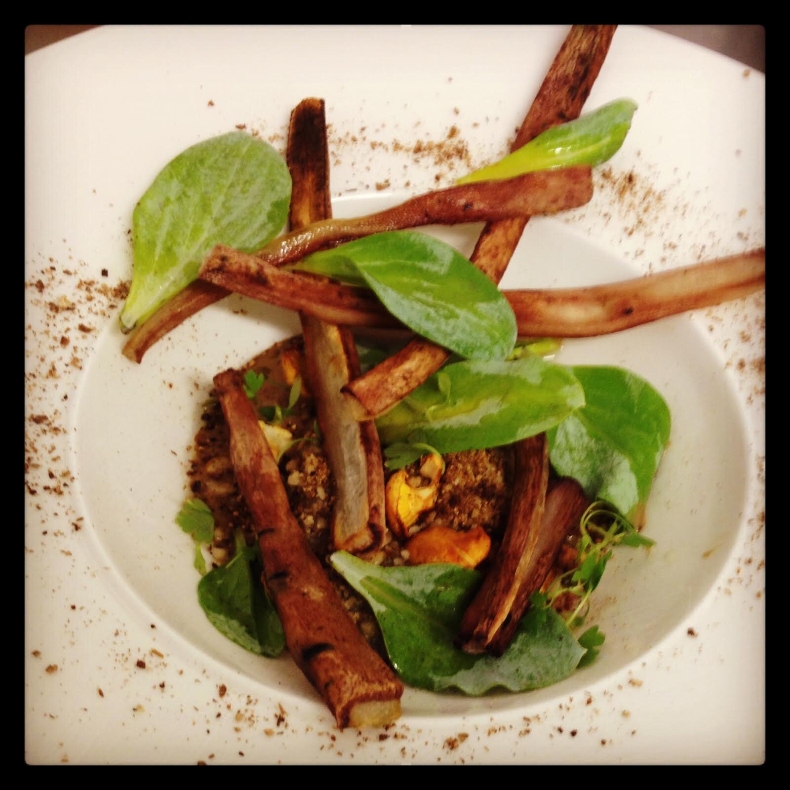 Follow us for info on the next pop up event held by the wild larder & @chefdarrenbroom, offering unique dining experiences in Devon and Cornwall