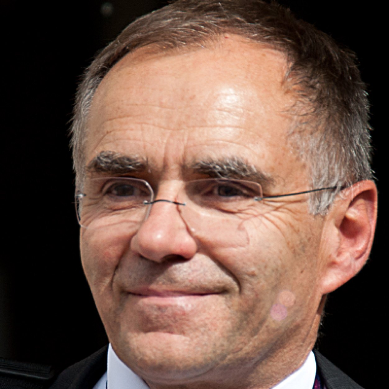 Adjoint au maire de Sceaux (urbanisme, mobilité, espace public) Vice-Président d'Autolib' Vélib' Métropole Vice-Président Club Villes et Territoires Cyclables