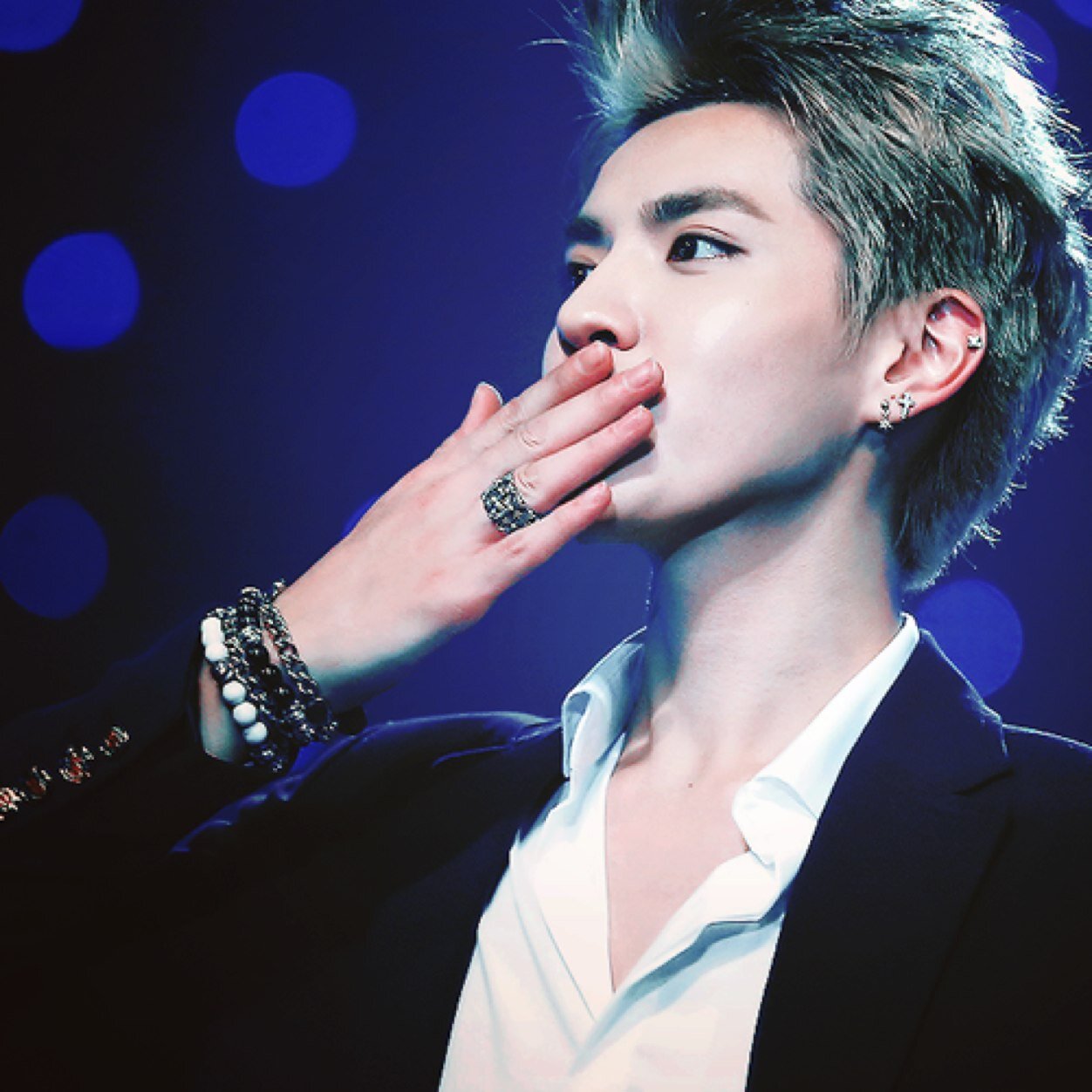 KRISCLBbt's profile picture. 吴凡☆ A yo wassup!! I'm Thai role play of Leader EXO-M Nice to meet ya! ต้าเจียห่าว หว่อชื่อ EXO-M เตอะ ตุ้ยจ่างคริส! #Just bot not real #CELEBCLUB