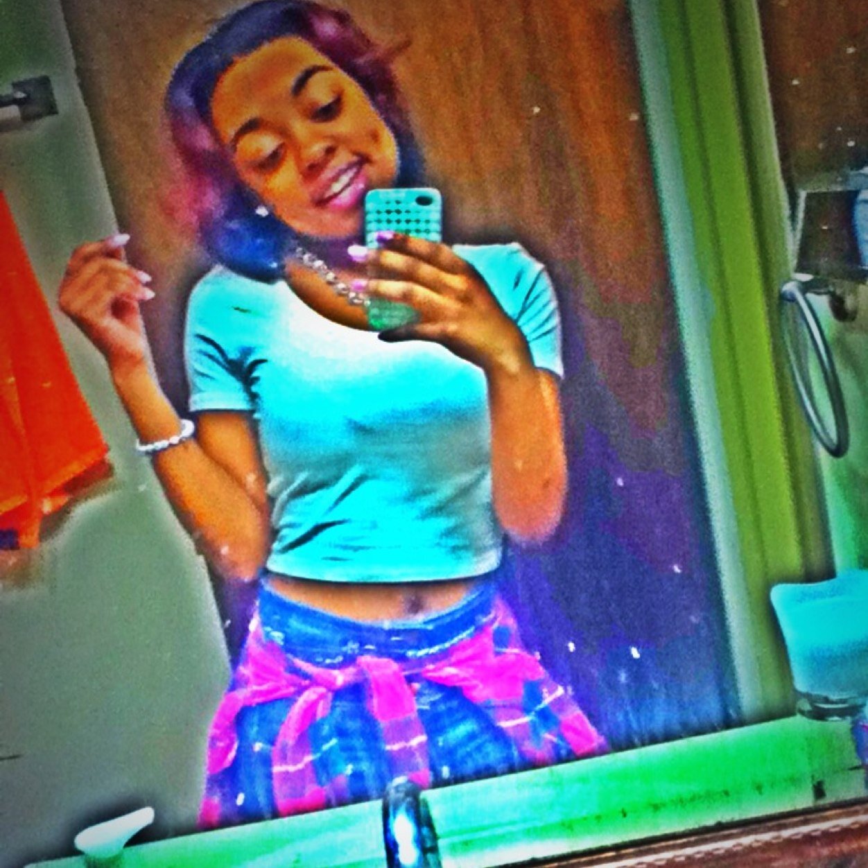 Just an ordinary girl in this ordinary world... Follow my backup @hxnvy #FreeMyLilCuzzoJamil