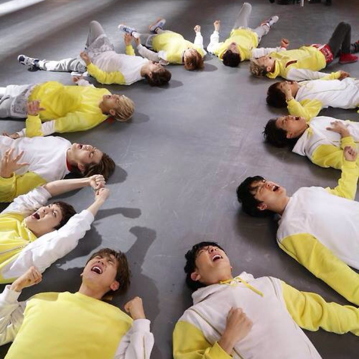 EXOtic || Inspirit || BABY || SONE || ARMY || THE BOYS WHO CRiED WOLF || PURE BYUNTAE || Anti-Chicser OnceYouENTERTheKPOPWORLDYouWillNEVERFindTheWayOut