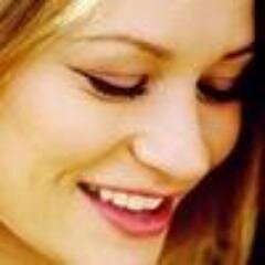 Partager harmonie, rires, découverte... Voilà le fil d'Ariane avec lequel je souhaite tisser nos liens sur Twitter