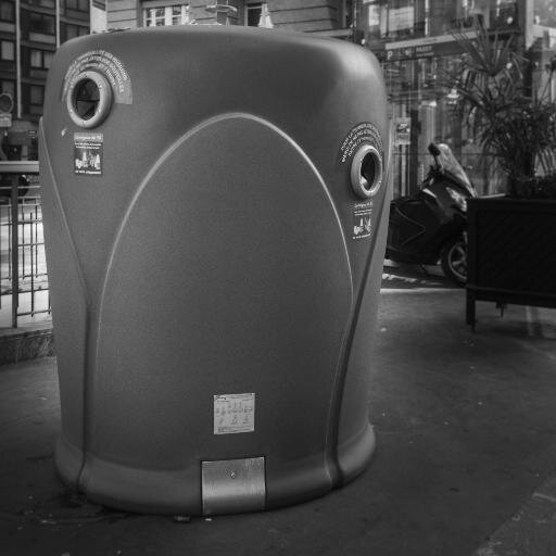 aultdot's profile picture. don't follow me, I'm loster than thee