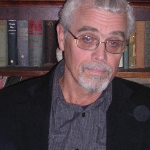 Dave is a seasoned instructor in business writing, presentation skills, and media relations, with a background in journalism (Business Week magazine).