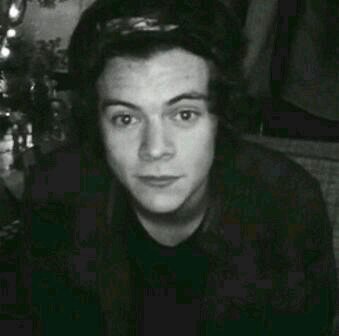 hey I am harry styles I am fun I love to sing single rp bi