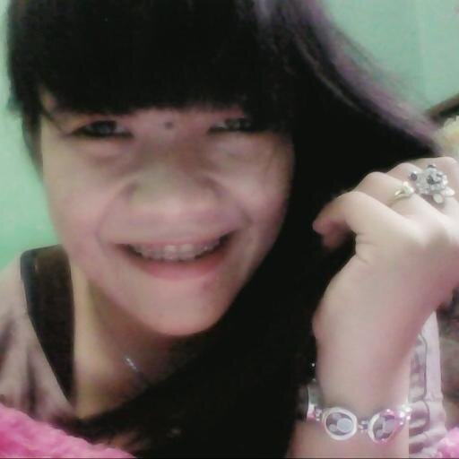 Setia, ga macem-macem, simple itulah gue :)