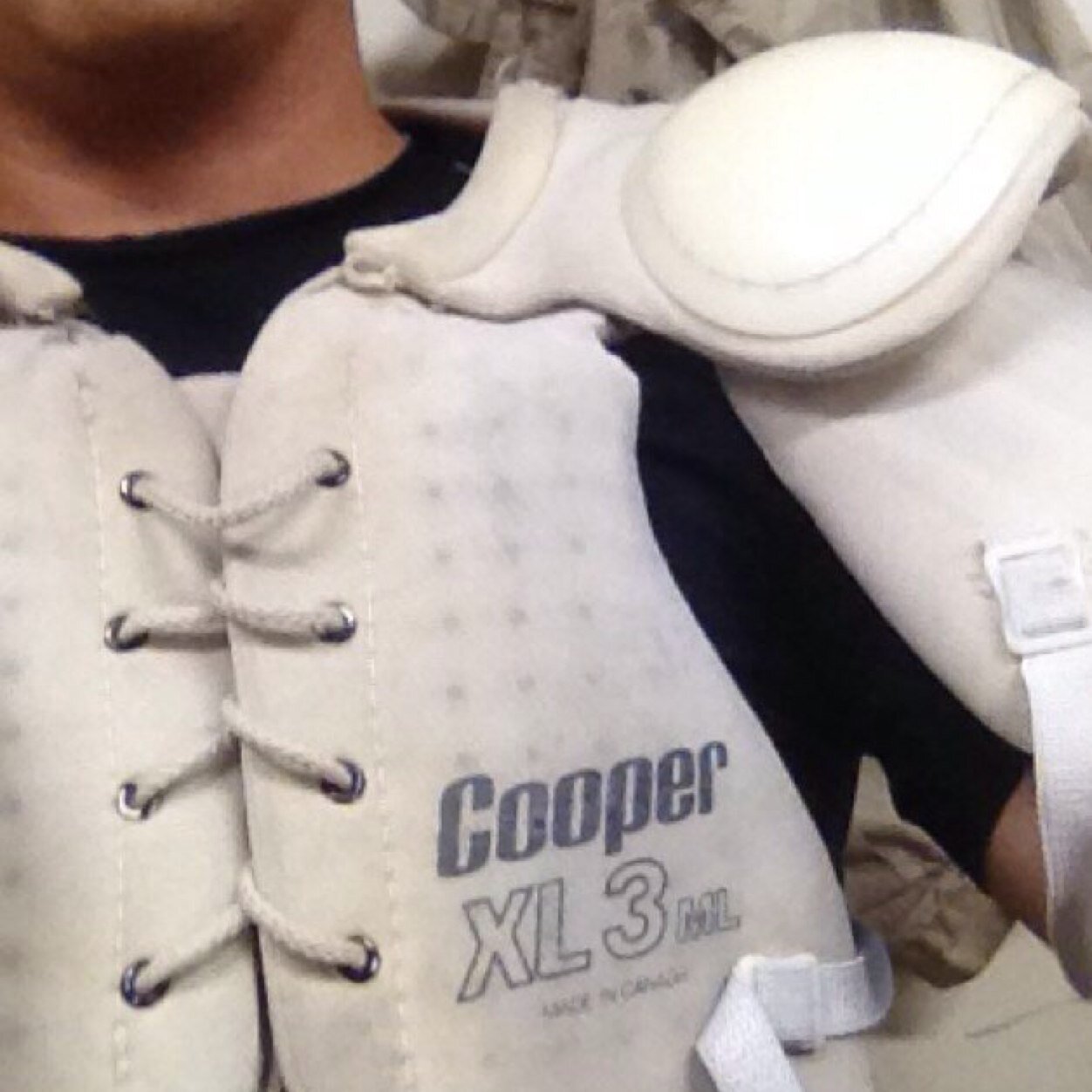 oatsytweets's profile picture. He'll go glove, he's fancy...