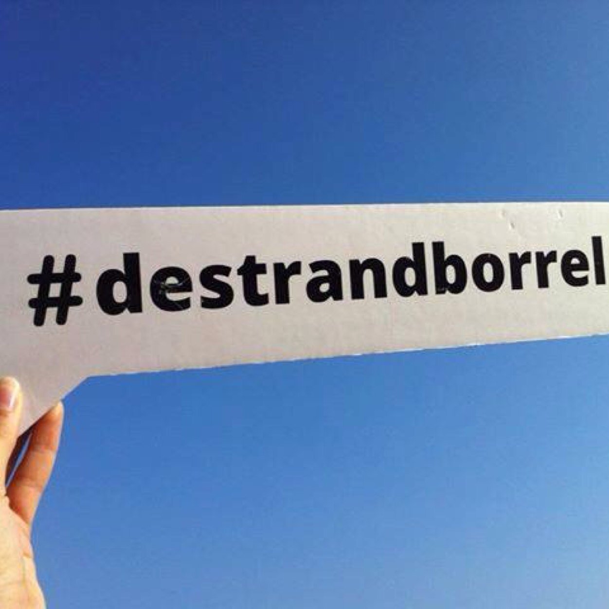 DeStrandborrel's profile picture. Instagram: destrandborrel | Facebook: http://t.co/1tvIrVxNZx