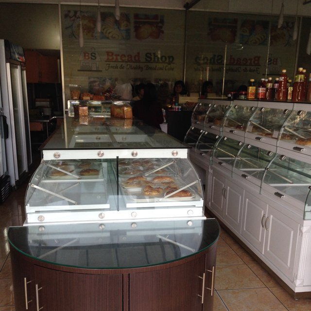 Breadshopbakery's profile picture. Come visit us at Jalan Sutomo No. 21-D (simpang Jalan Mahoni)!