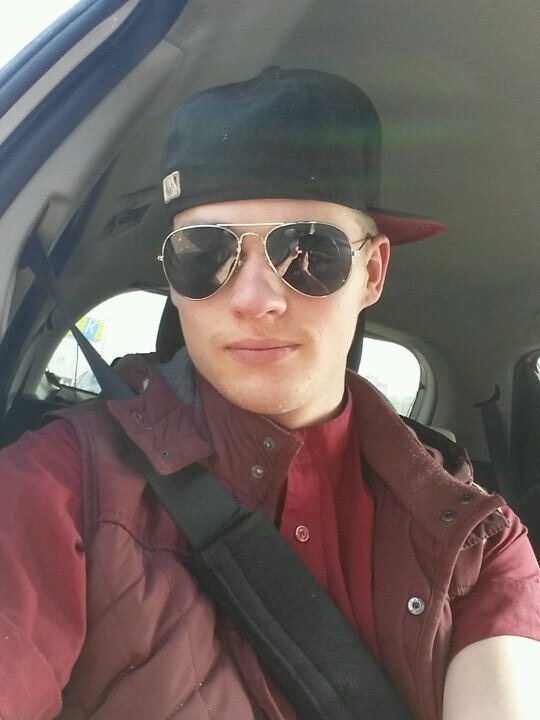vine: Thomas RW Slinn     Instagram: Slinnt15