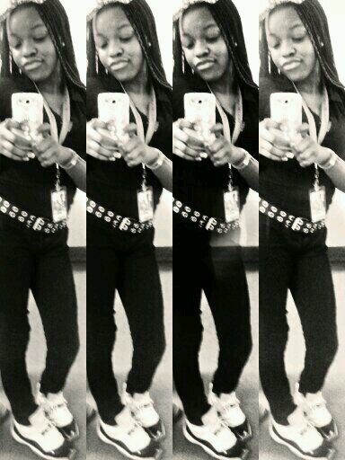 ModeledMaterial's profile picture. ayee no bio needed just follow mee !