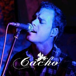 Twitter Oficial  Club de Fans del cantautor de la Villa Cántabra de Colindres. Ha editado su primer disco que lleva por título Bolsillos Vacíos. @Cacho_alvaro