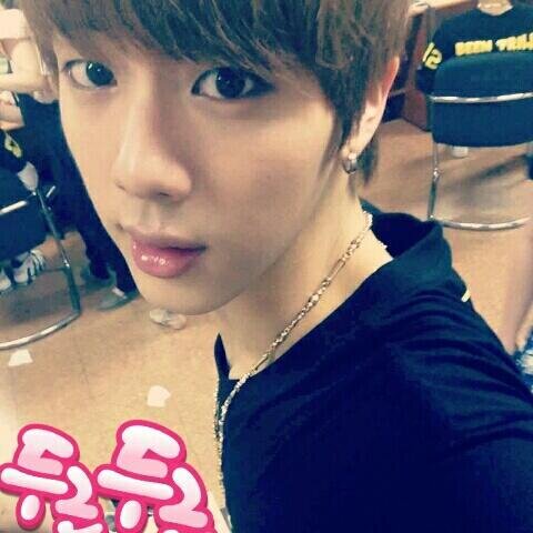 Bangtan Boy's Visual | 92 Liner | Seme |When I was in the lake i found him to be my princess @dejungssi ♥ [03/13/14]