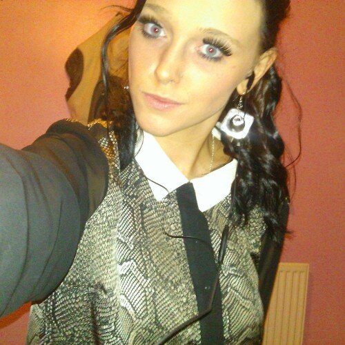 laurenjadeston1's profile picture. lauren jade stones age 16 love music and art they let me escape the real world and go into my own world. ILOVEYOU 33