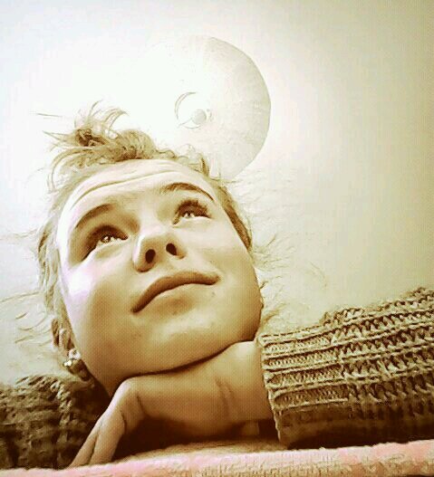 nikolabieber51's profile picture. W nocy jest na wszysko czas a najbarzdziej na przemyślenia :3