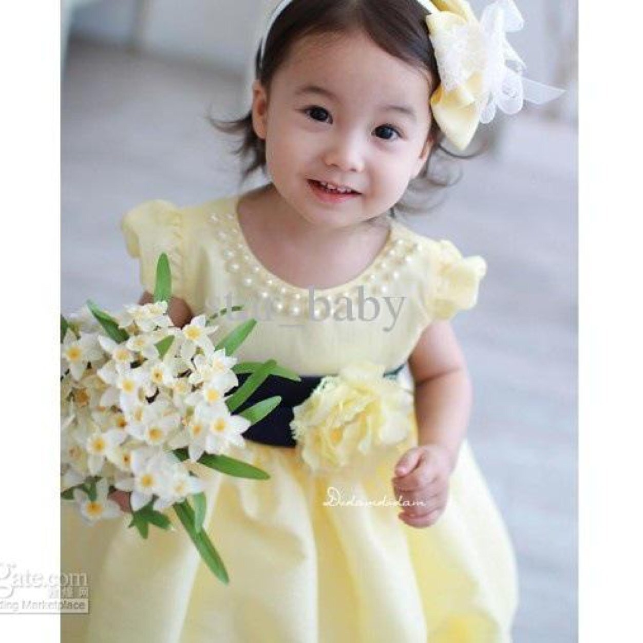 Mommy is @TiffanyLeeRay10 daddy is @ChuckyLeeRay10 My 1 year old brother is @CharlieLeeRay10 I'm rose only daddy can call me roses for rose follow me im 5 years