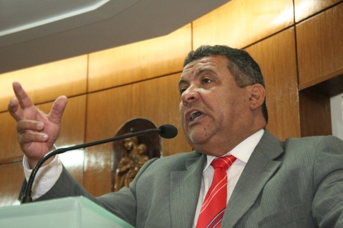 Professor e Auditor Fiscal do Município
