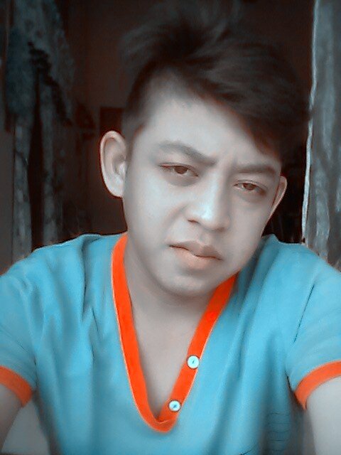 ApitHafiez5's profile picture. hapenning