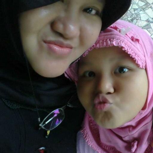 I'm henna artist from Ungaran, Semarang, central java, indonesia