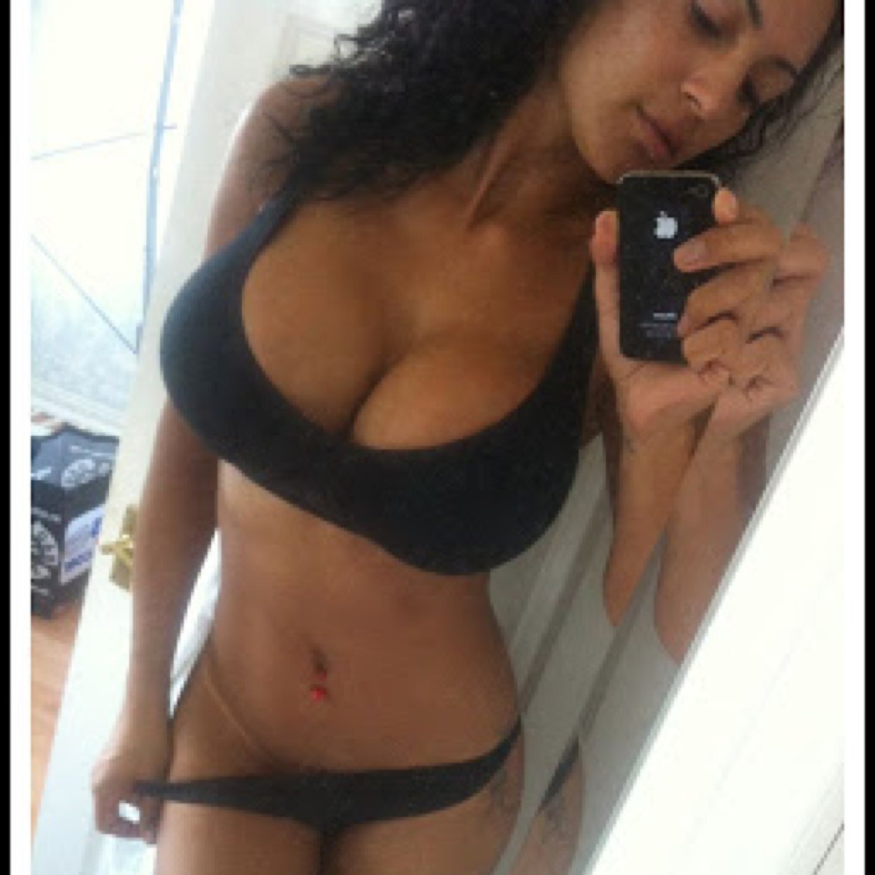 Follow me, i follow all back. Love to meet new people. Love great movies, great sex, great dates, great people. #TTO #teamfollowback #followback