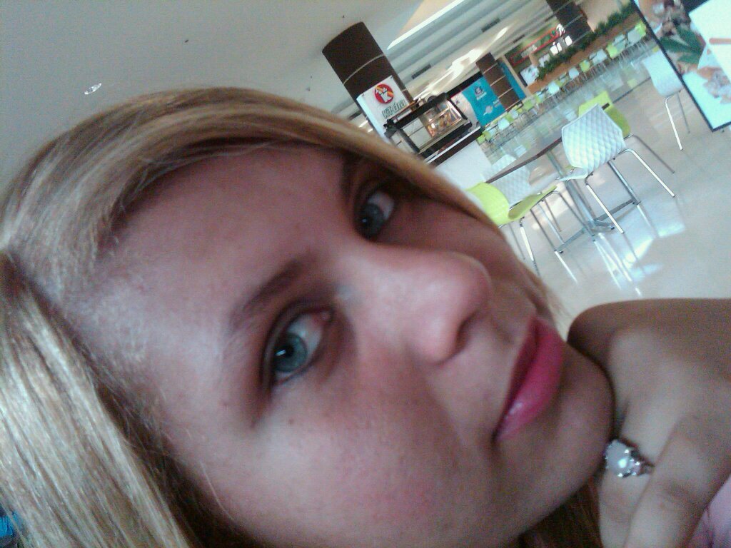 laidyfrias_95 Profile Picture