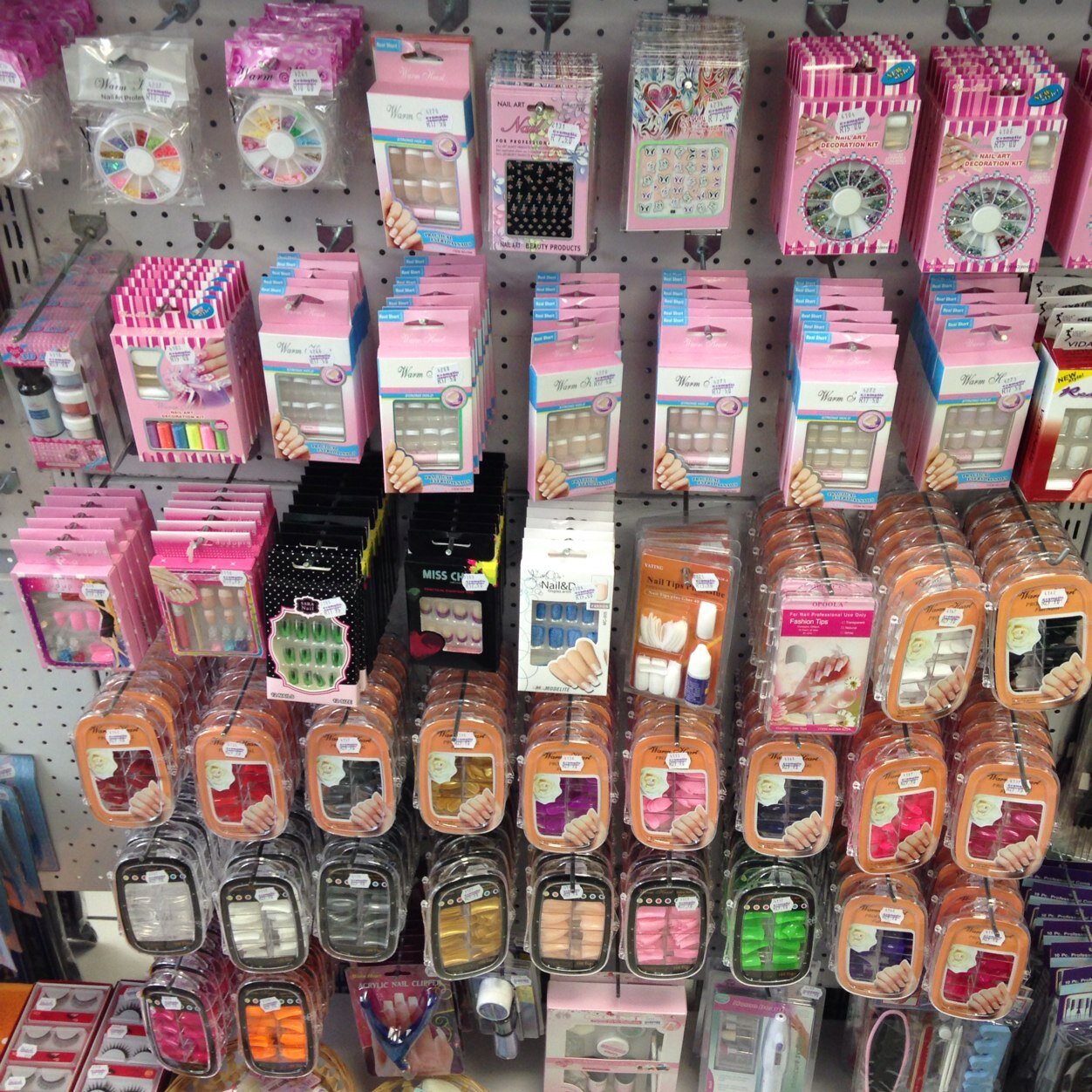 Hair, beauty and houseld store with the lowest prices everyday.