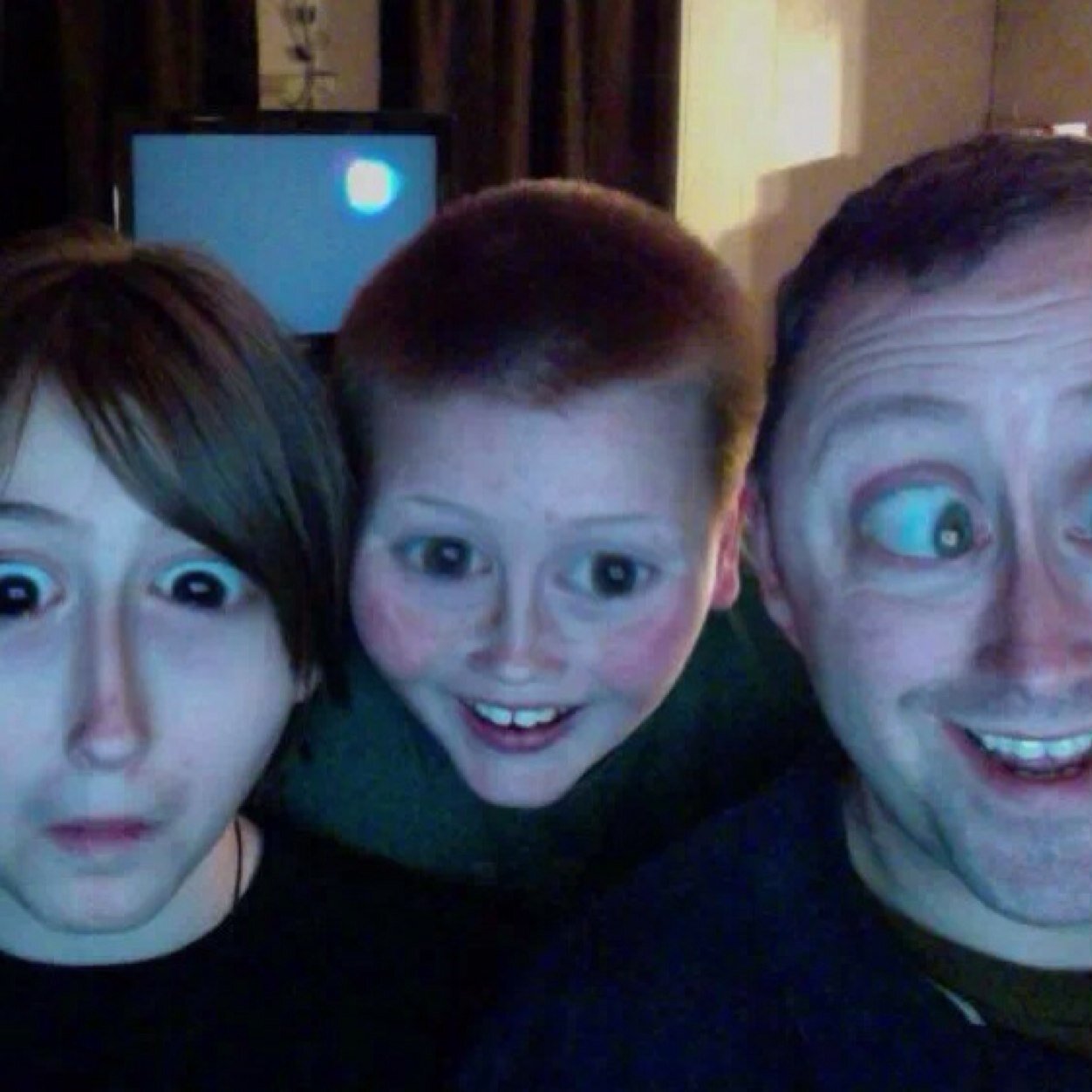 I'm a music teacher and Army bubba. I have two awesome boys, and three awesome girls!