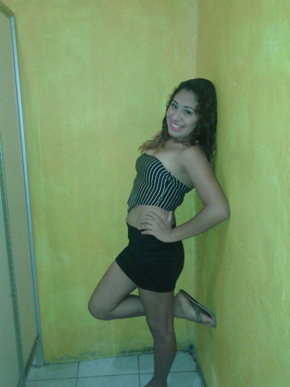 ☆amoo el reggaeton y el baile es mi pazion☆
 para olvidarse de mii....necesitan volver a nacer!!!
siganme y los sigo!! 3