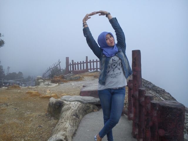 nenk_riens's profile picture. menyukai ketenangan