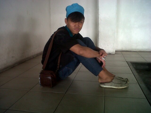 Bembeng_10's profile picture. My Name Is Bambang Irwan Saputra . You Call Me Bembeng or Close Up . 01 Jan 1996.