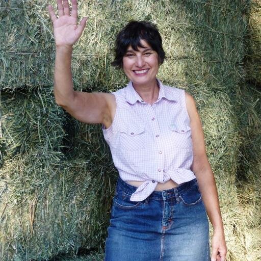 Scott's Corner Hay Feed & Pet Supply is a family owned supplier of hay, feed and pet products serving Placer & Nevada Counties and the local Bar Ale Feed Dealer