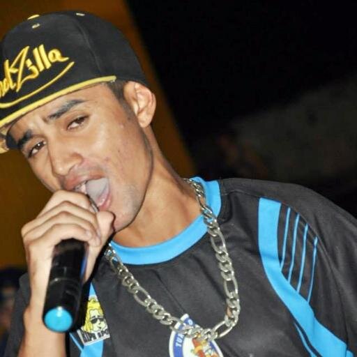 Cantor e compositor de #Funk , começando e batalhando pelo meu espaço ! Contato pra show : ID:968*16493 Cel: (11)5269-7498 TIM Falar com Thiago