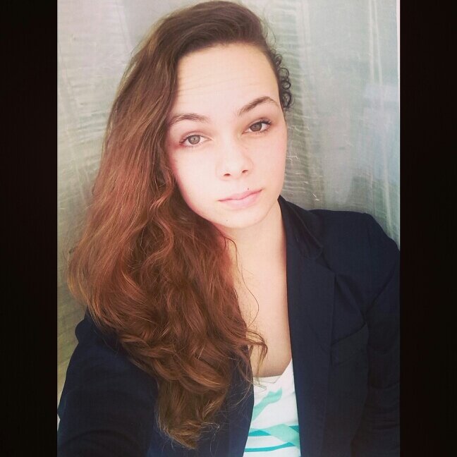Hi, my name is Annefleur and i love the beach , skimboarding, longboarding, and my friends !



Ps. Follow me on Instagram! , annefleurxoxo