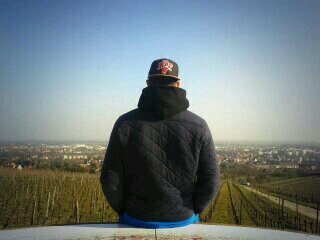 Btrstck's profile picture. Le seul et l'unique personne ne rivalise