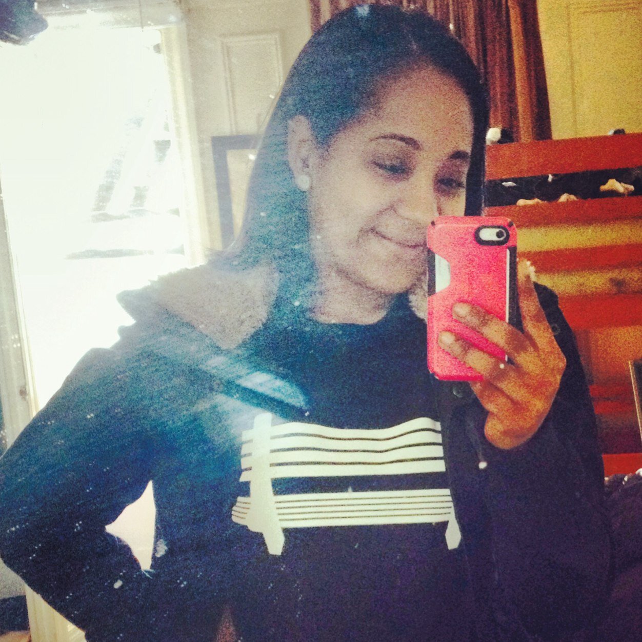 IG : _lovemarz / ♏️/23yrs old/Soon 2 b M.A